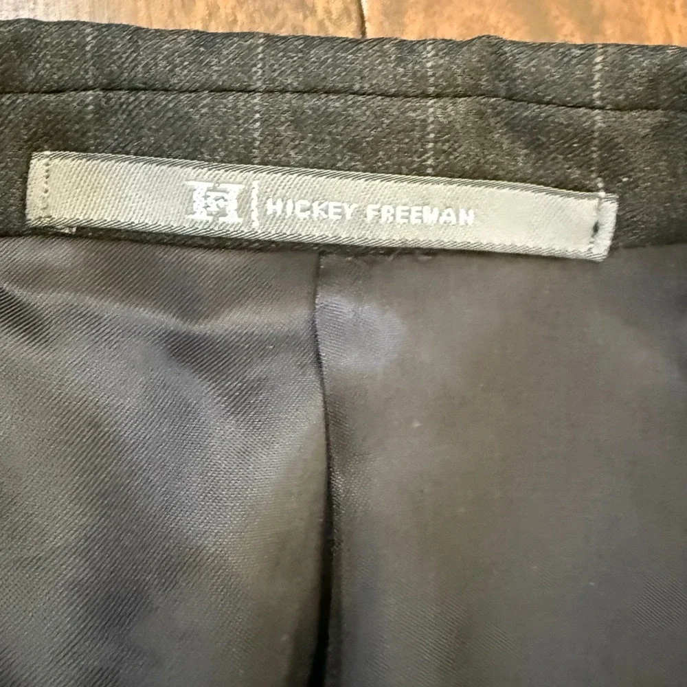 Hickey Freeman 44R Wool Suit‎ Men's Gray Pinstripe 2 Button USA Loro Piana work
